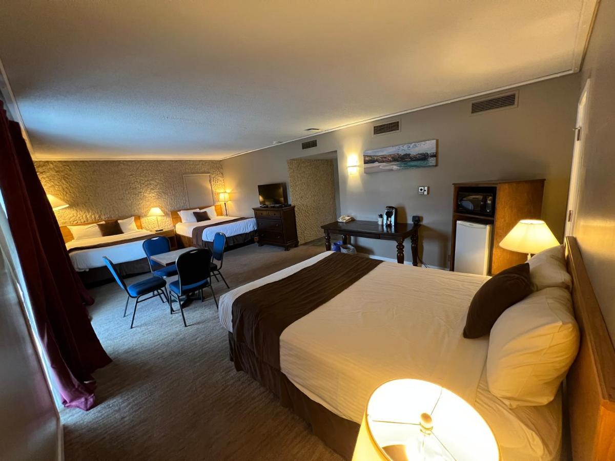 Divya Sutra Plaza And Conference Centre, Vernon, Bc Екстер'єр фото