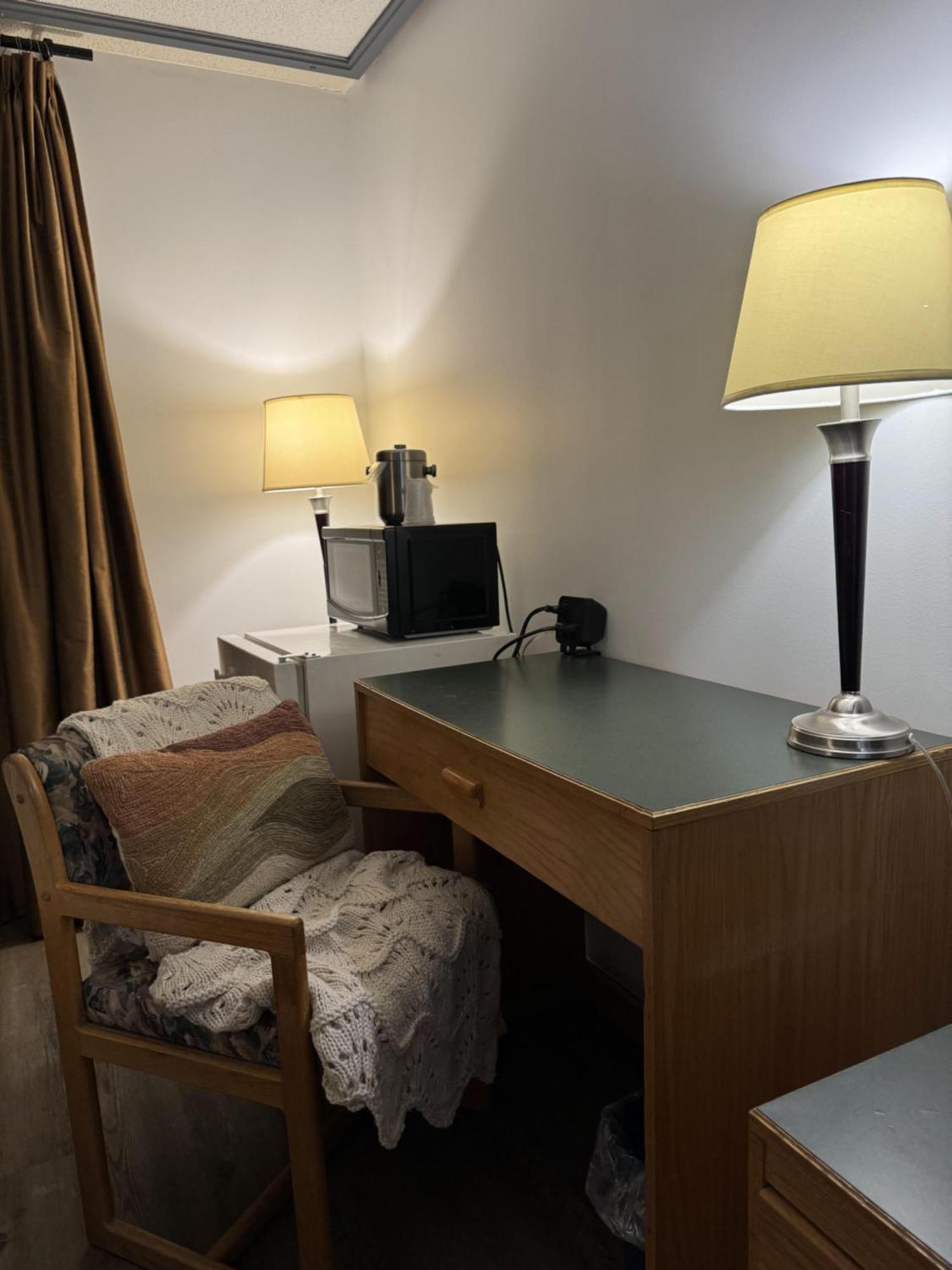 Divya Sutra Plaza And Conference Centre, Vernon, Bc Екстер'єр фото