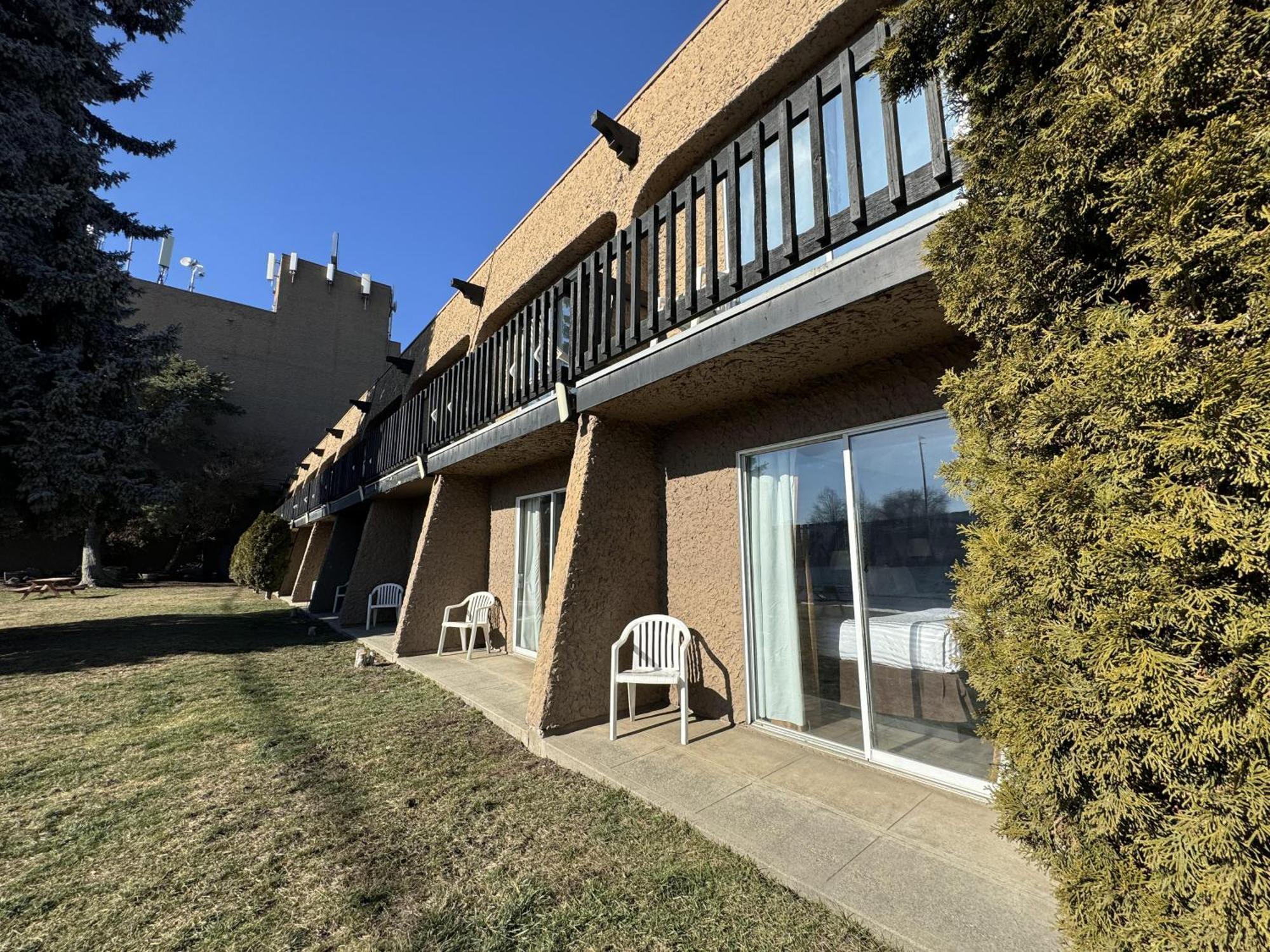 Divya Sutra Plaza And Conference Centre, Vernon, Bc Екстер'єр фото